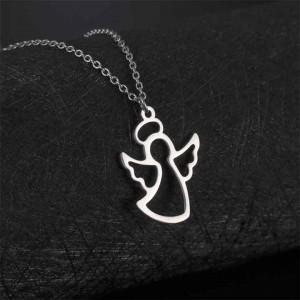 Melek Figürlü  Gümüş Kolye