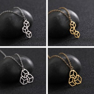 Geometrik Üç Boyutlu Küpler Altın Kaplama Gümüş Kolye Geometrik Üç Boyutlu Küpler Altın Kaplama Gümüş Kolye