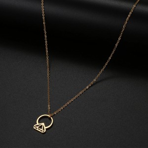 Elmas Yüzük Figürü  Gümüş Kolye Elmas Yüzük Figürü  Gümüş Kolye