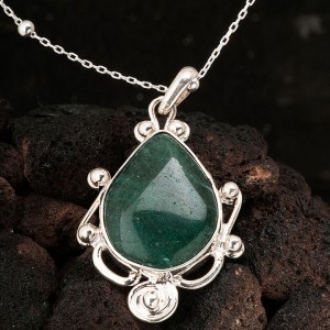 Jade Yeşim Taşlı Otantik Gümüş Kadın Kolye Jade Yeşim Taşlı Otantik Gümüş Kadın Kolye