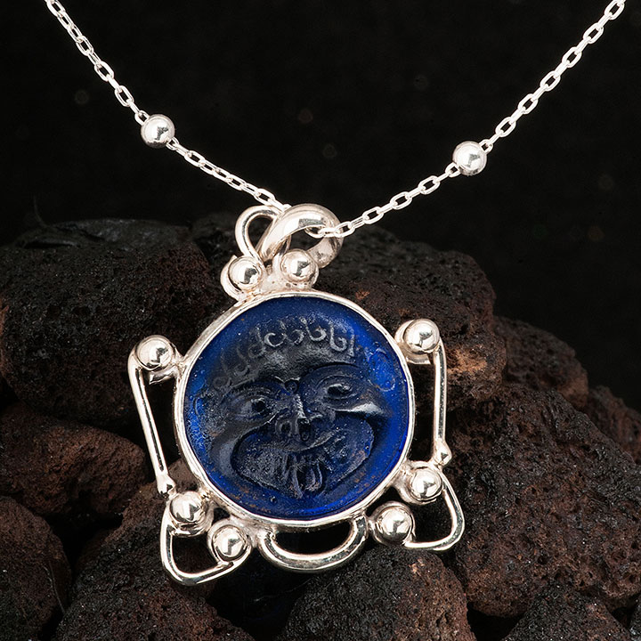Mavi Taşlı Astek Cam Baskı Otantik Kadın Gümüş Kolye
