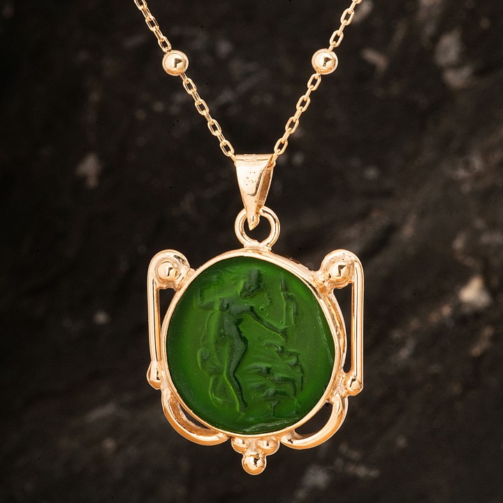 Yeşil Taşlı Afrodit Baskılı Altın Kaplama Kadın Gümüş Kolye