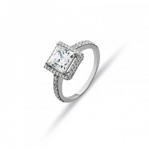 Kare Kesim Swarovski Tek Taş Gümüş Yüzük Kare Kesim Swarovski Tek Taş Gümüş Yüzük