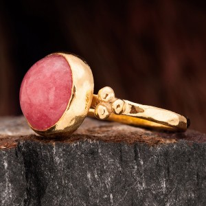 Pembe Jade Taşlı Altın Kaplama Yuvarlak Otantik Kadın Gümüş Yüzük Pembe Jade Taşlı Altın Kaplama Yuvarlak Otantik Kadın Gümüş Yüzük