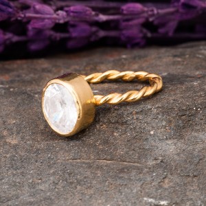 Beyaz Topaz Taşlı Altın Kaplama Burgu Oval Otantik Kadın Gümüş Yüzük Beyaz Topaz Taşlı Altın Kaplama Burgu Oval Otantik Kadın Gümüş Yüzük