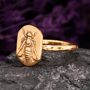 Zeus Arı Altın Kaplama Kadın Gümüş Yüzük Modeli Zeus Arı Altın Kaplama Kadın Gümüş Yüzük Modeli